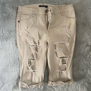 Beige Bermuda shorts